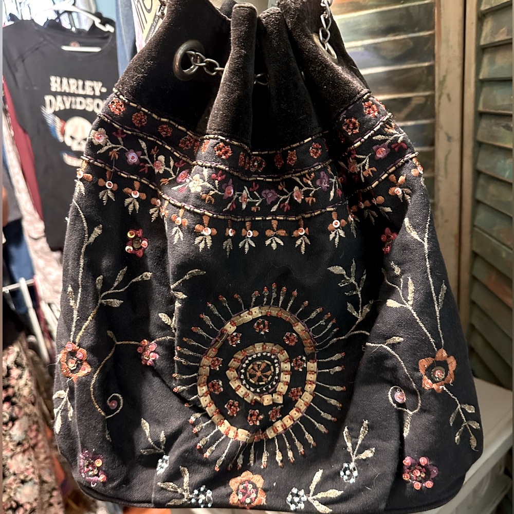 Embroidered &chain bucket hobo purse, zipper broken on inside pocket, see pic